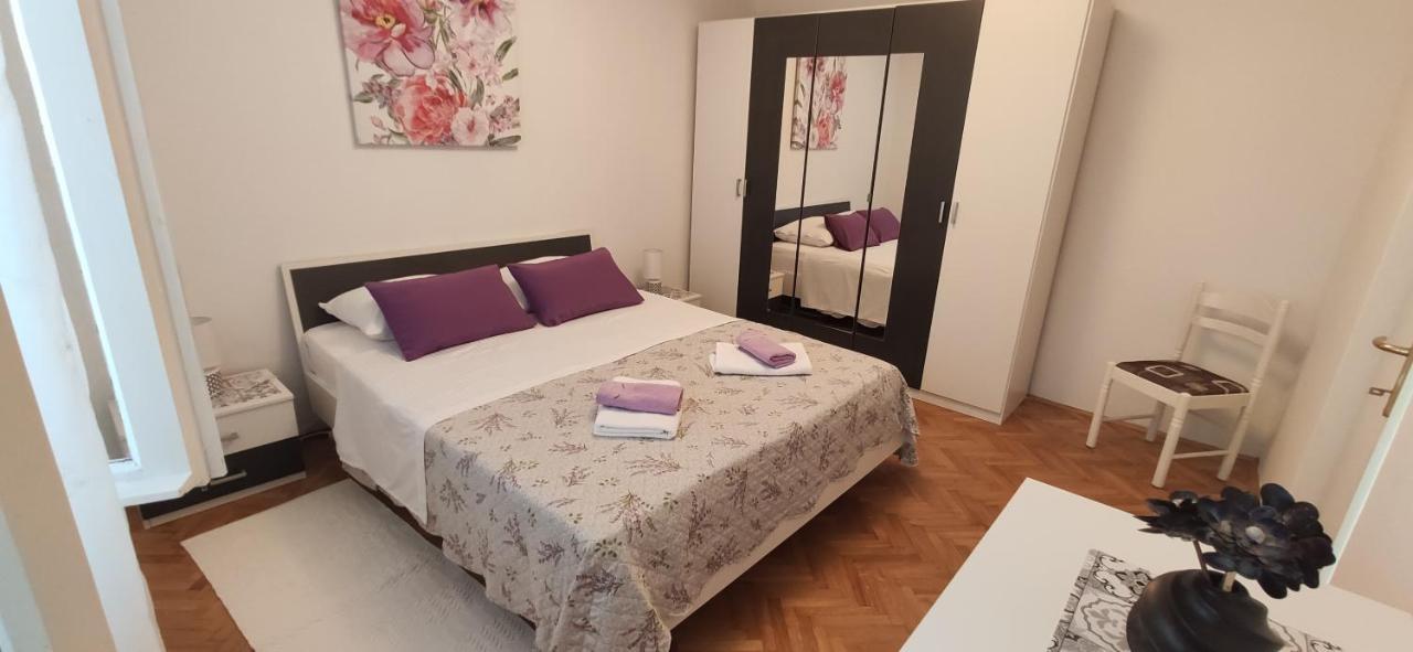 Pahljina Apartments Palit Екстериор снимка