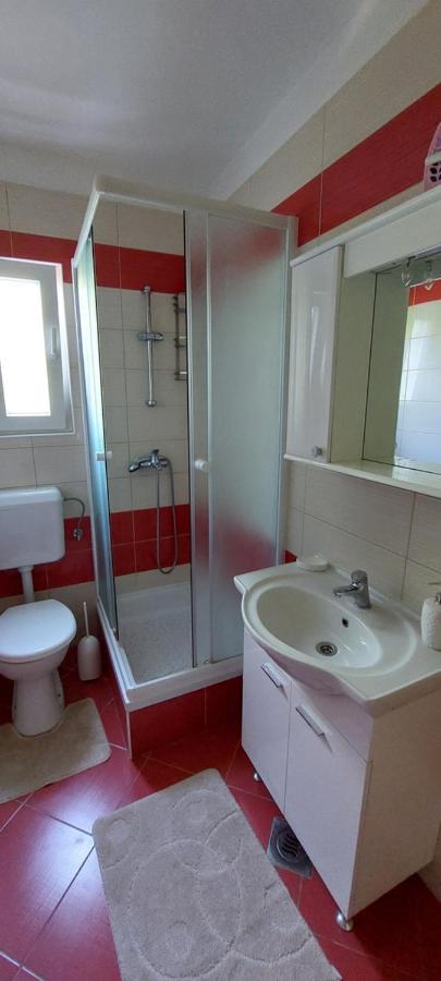 Pahljina Apartments Palit Екстериор снимка