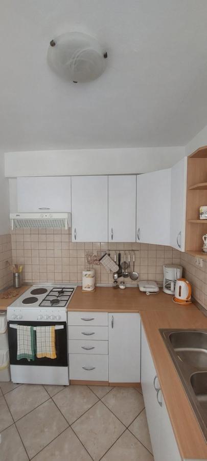 Pahljina Apartments Palit Екстериор снимка