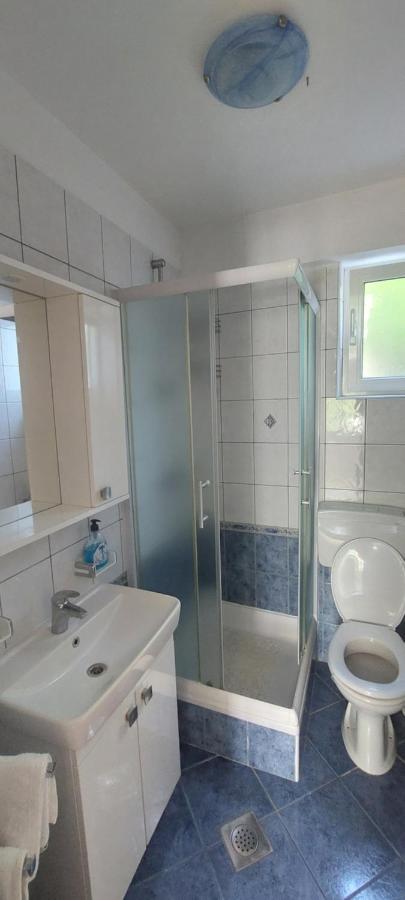 Pahljina Apartments Palit Екстериор снимка